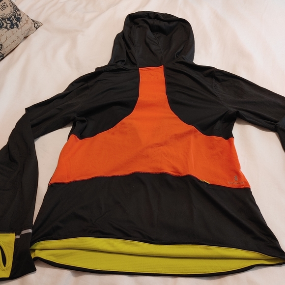 New Balance Hoodie - Picture 3 of 9